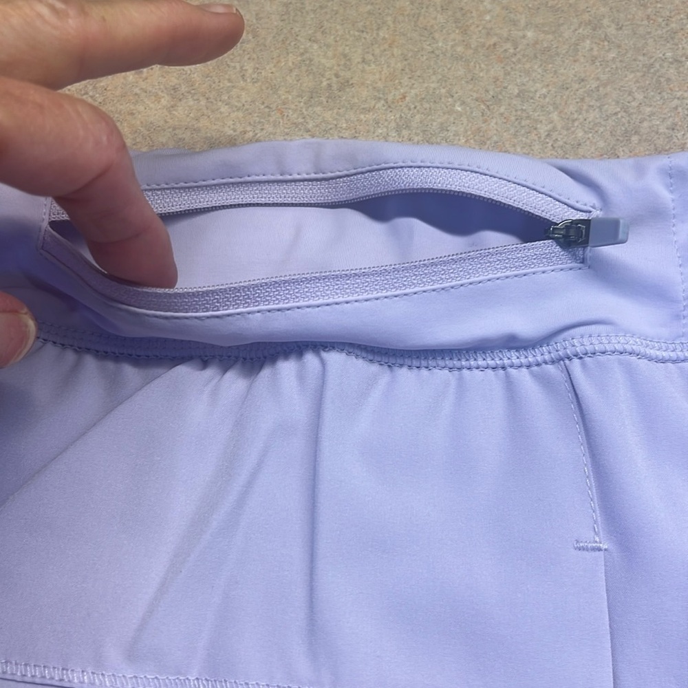 GB Sport Lilac skort. 2 side pockets on shorts under the skirt. Size L NWT - Picture 6 of 13